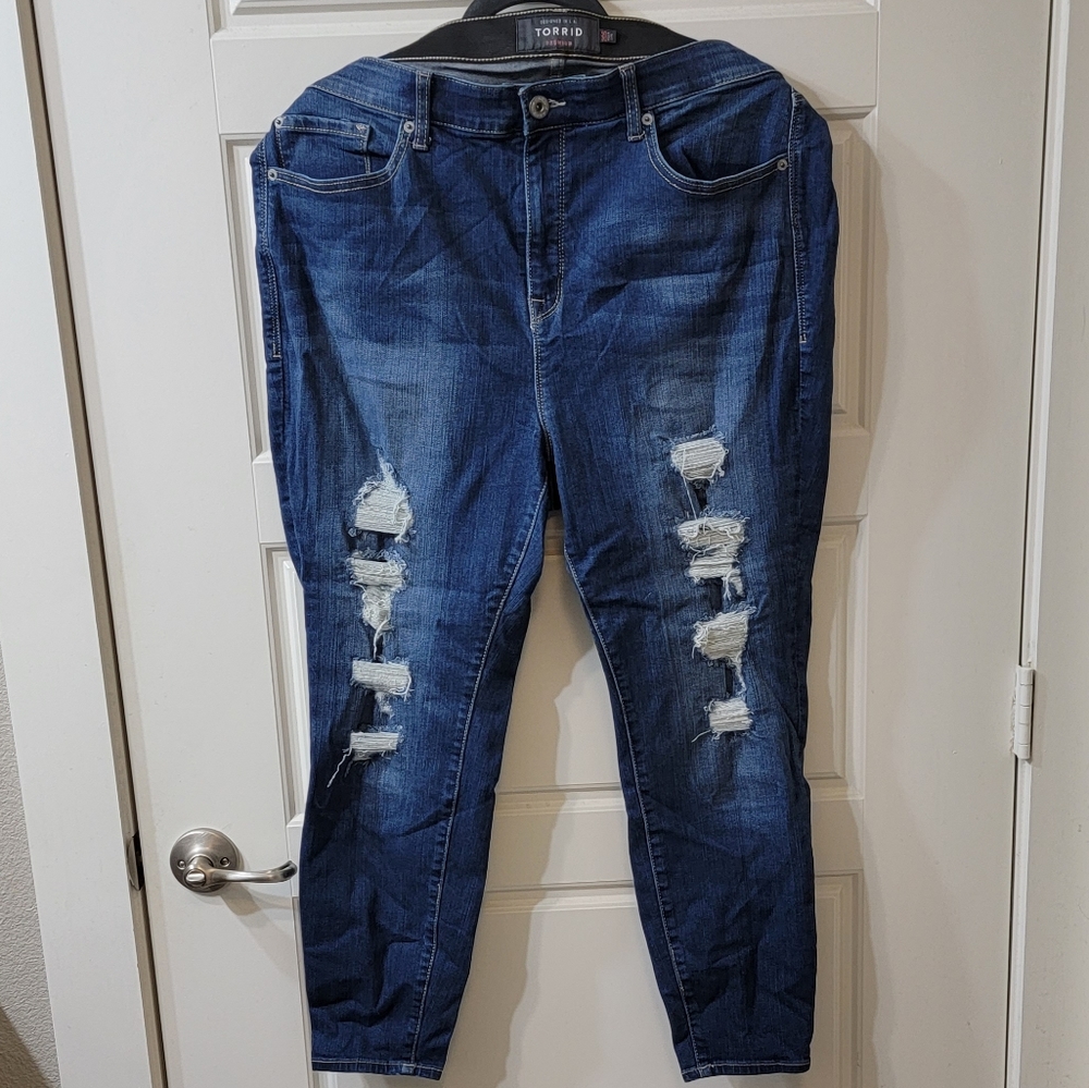 Torrid Sky High Skinny Jeans - Short